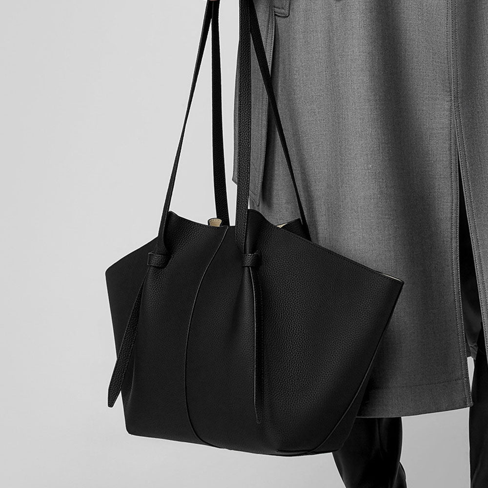 Large Capacity Genuine Leather Bat Carrying Wing Tote Bag | PRUSES-3