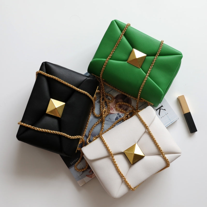 White_Leather_Quilted_Bag_Fashion_Rivet_Crossbody_Chain_Bag_PRUSES-2