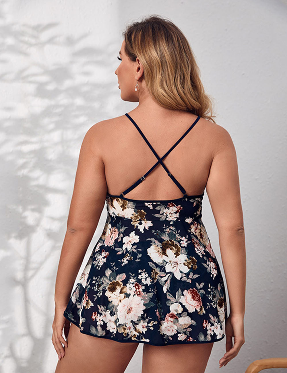 Women Plus Size Backless Mesh Floral Nightdress-5