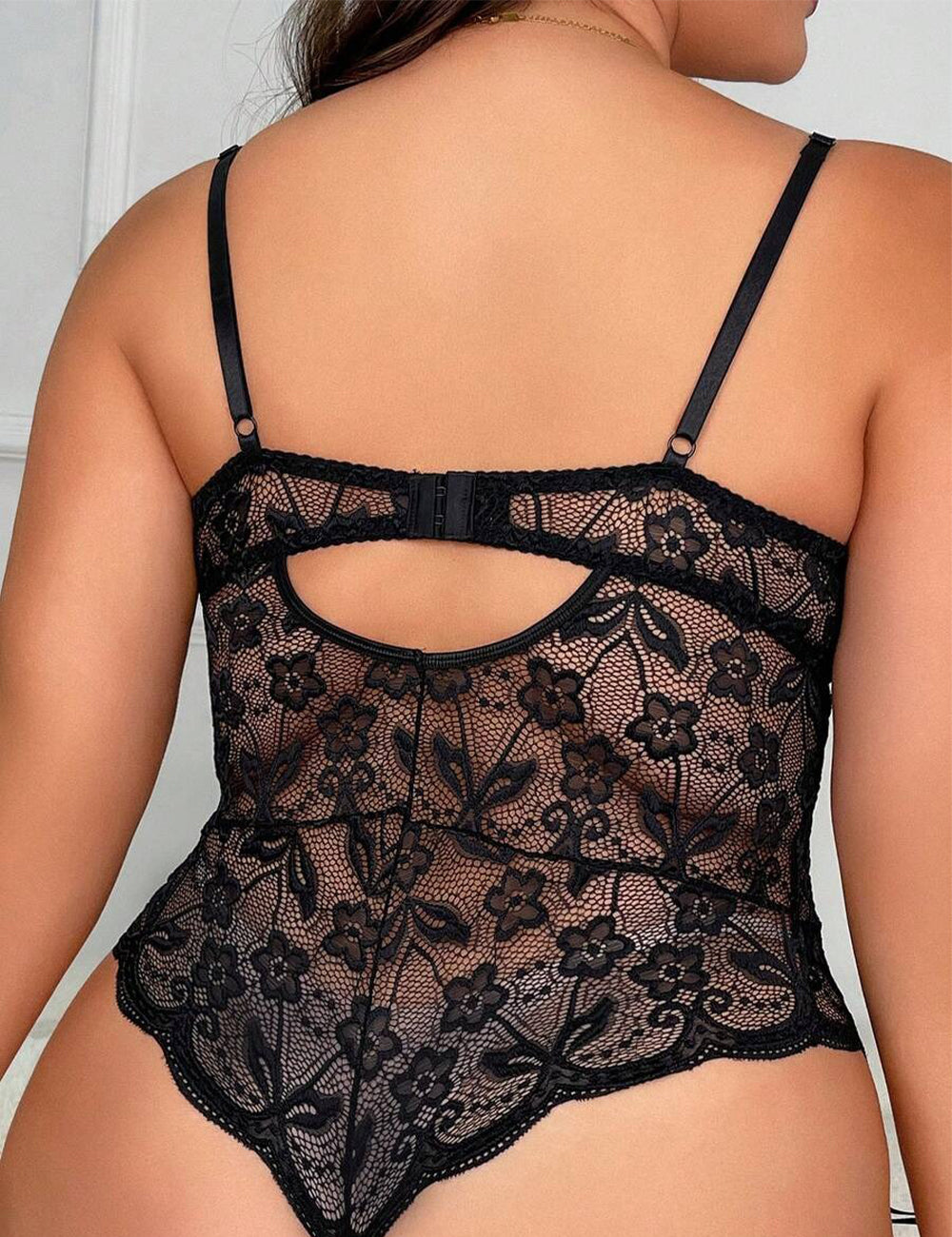 Women Plus Size Floral Lace Scallop Trim Garter Bustier Set