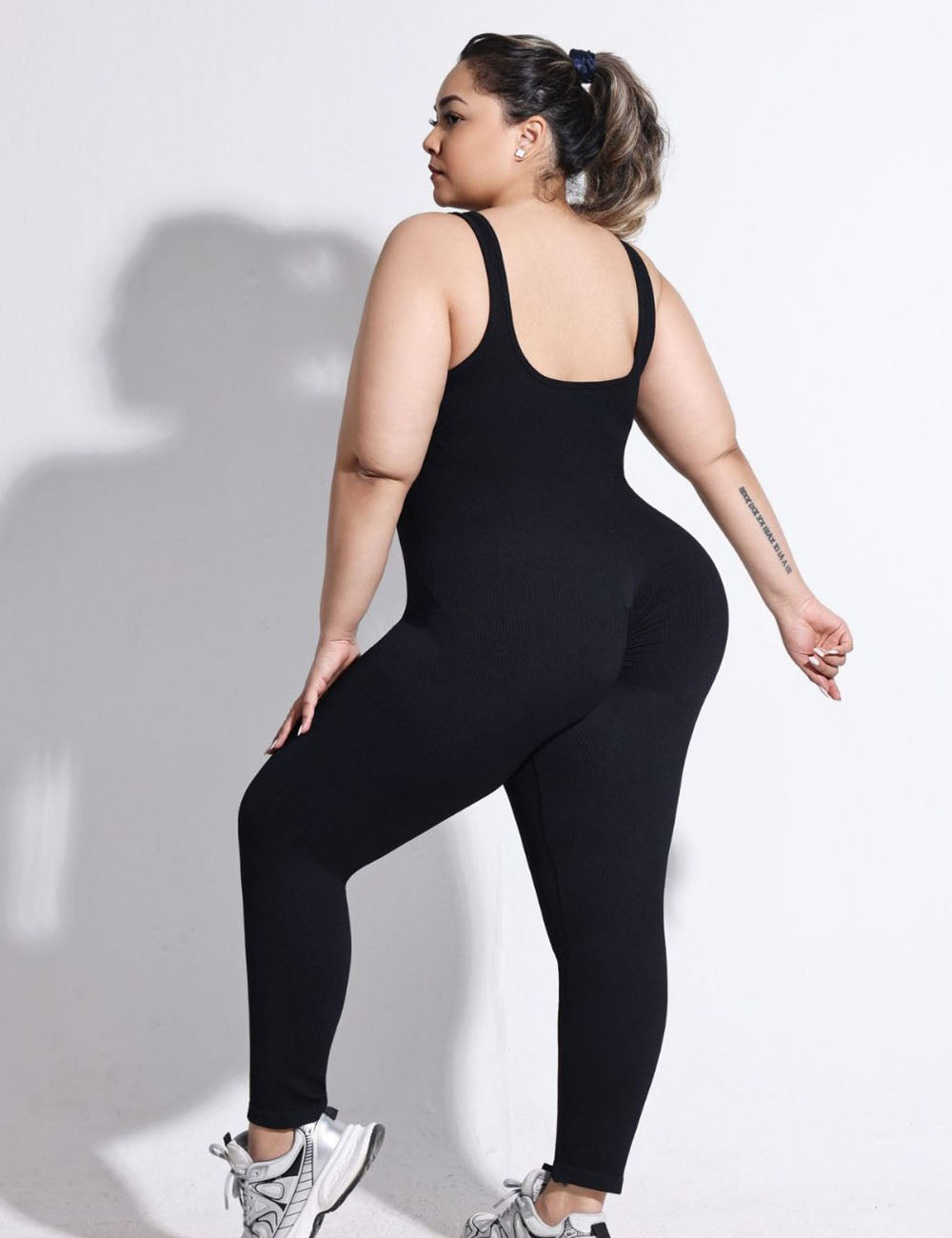Women_Plus_Size_Jumpsuit_Seamless_Hip_Lift_Yoga_Wear_PRUSES_3