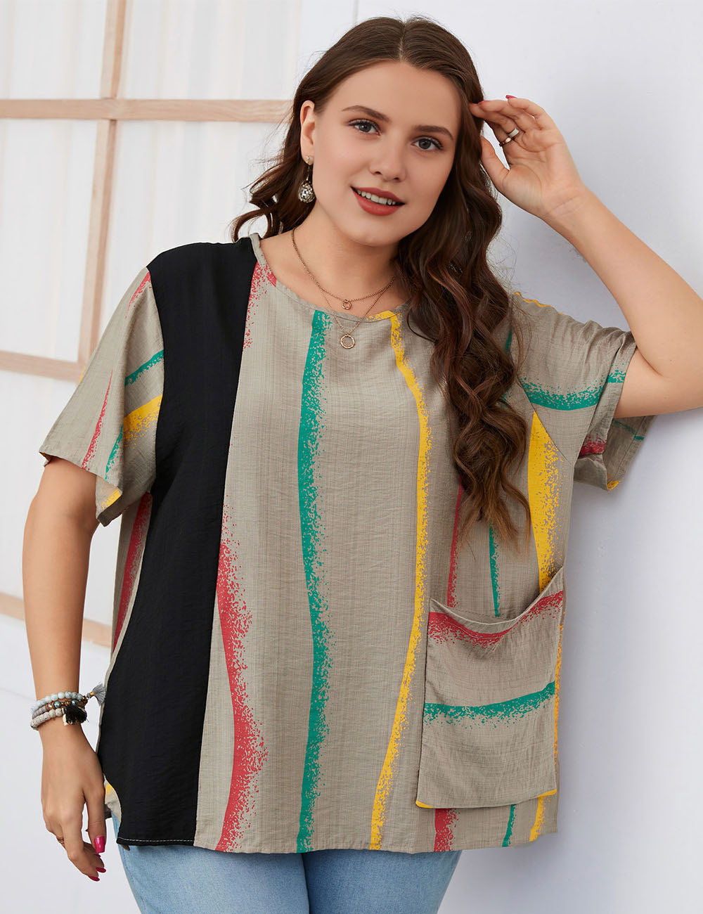 Women_Plus_Size_Loose_Irregular_Lines_Graphic_Tee_PRUSES_2