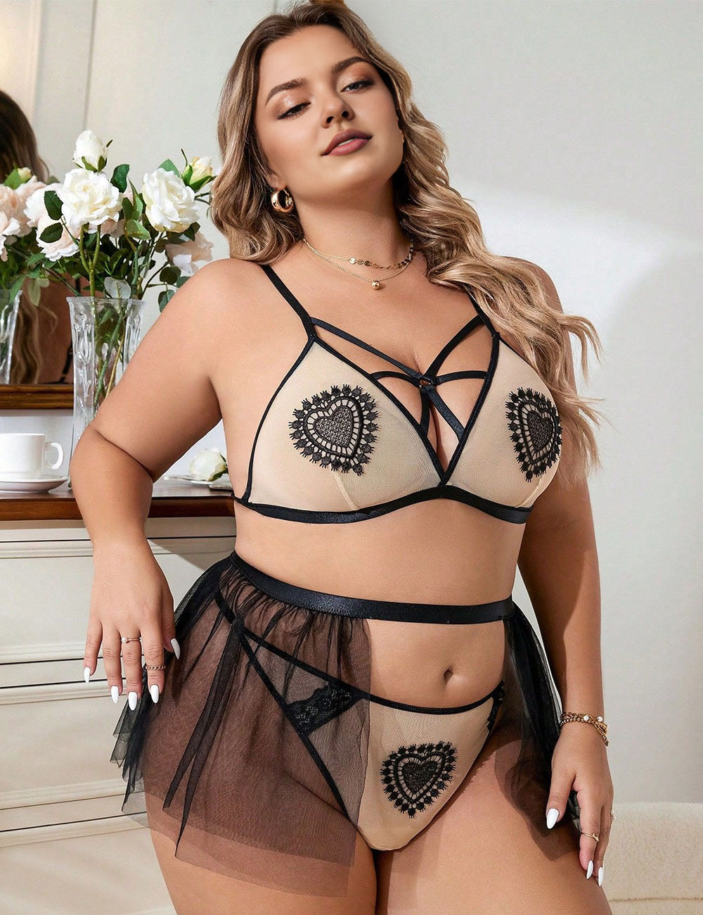 Women Plus Size Three-Point Sexy Lace BraSet with Short Skirt-2