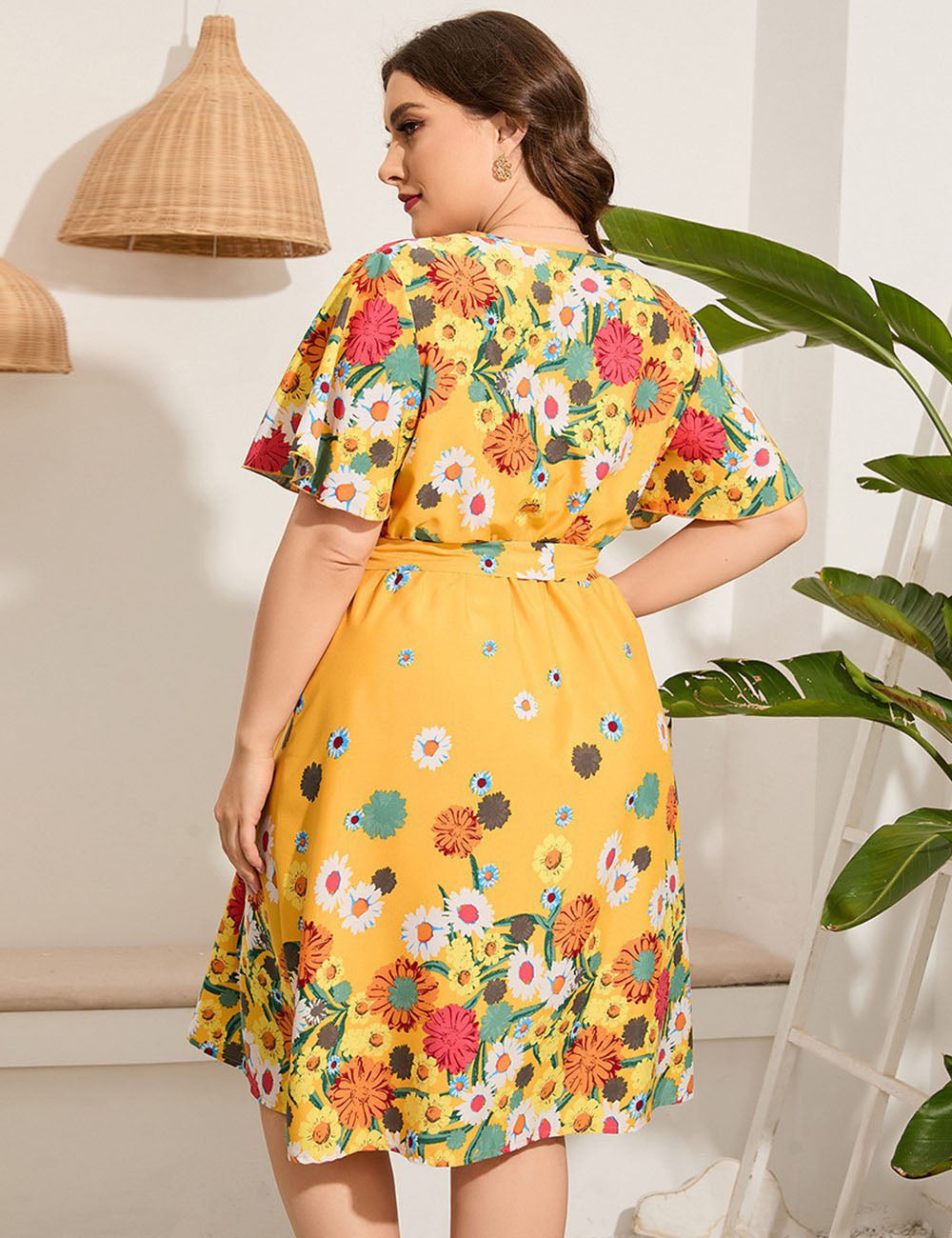 Women_Plus_Size_V-Neck_Floral_Lace-Up_Dress_PRUSES_6