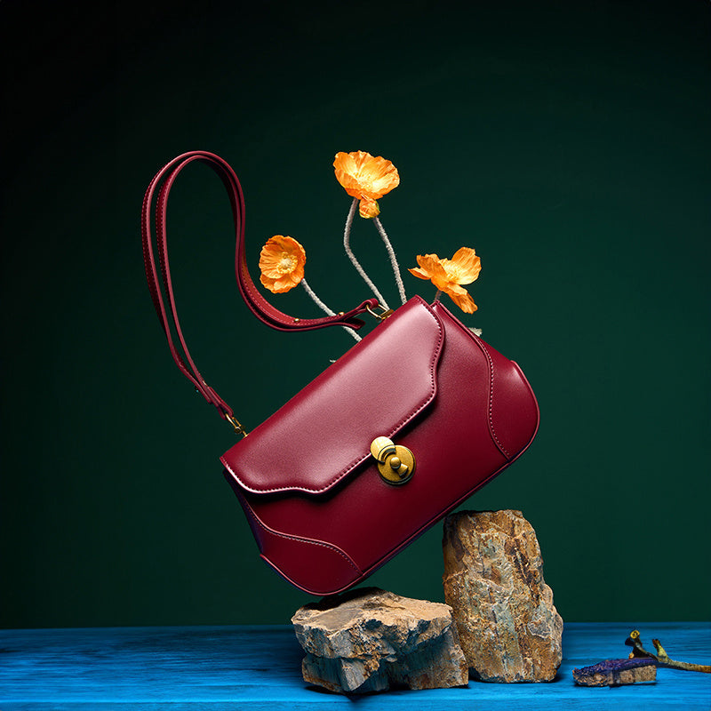 Women_s_Red_Minimalist_Leather_Shoulder_Bag_Flap_Bag_3