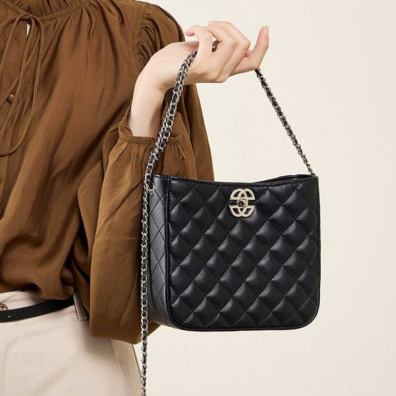 Women's black Quilted Leather Chain Bag