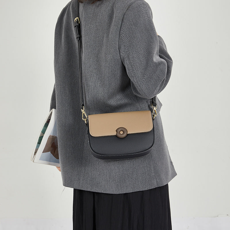 black_leather_flap_saddle_bag_buckle_message_shoulder_bag_2