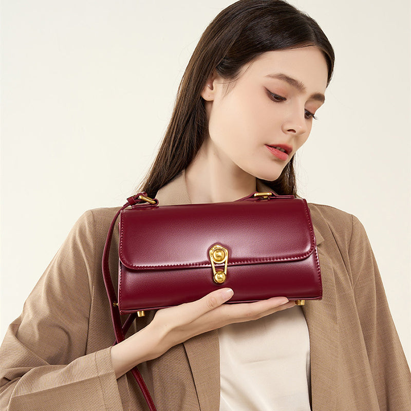 red_leather_flap_shoulder_bag_elegant_crossbody_purse_with_buckle_1