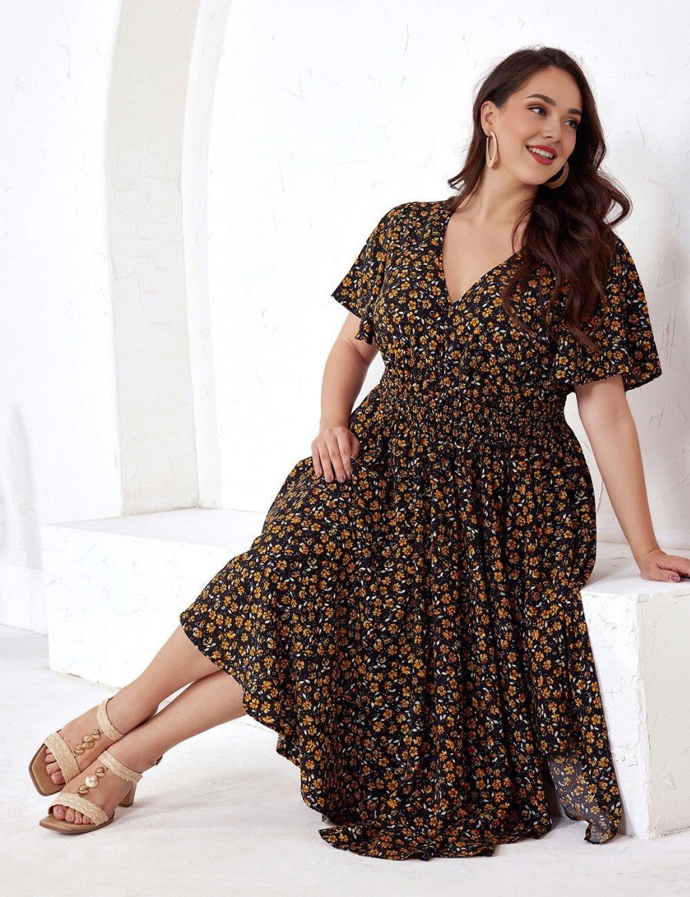 Women Plus Size Pocketed V - Neck Floral Maxi Dress | PRUSES - PRUSES
