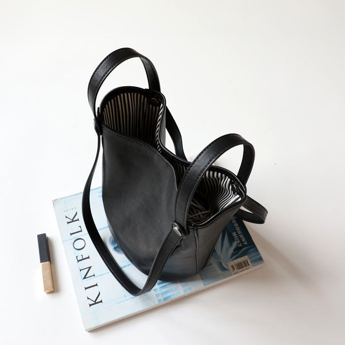 women_s_black_vintage_leather_bucket_bag_large_tote_bags_1