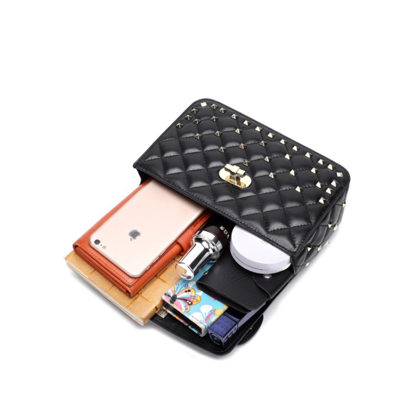 Black_Rockstud_Leather_Quilted_Handbags_Foldover_Crossbody_Chain_Bags_2