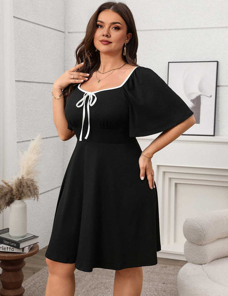 Plus Size Black Square Neck Short Sleeve A-Line Midi Dress