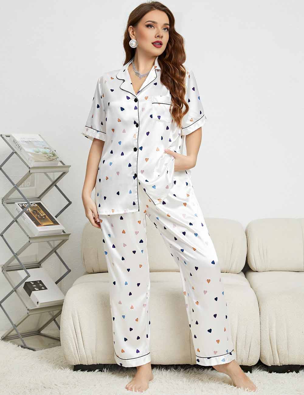 Plus Size White Heart Print Satin Short Sleeve Pajamas