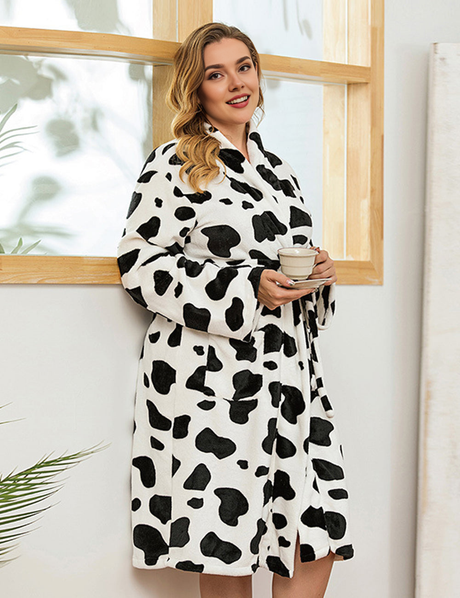 Women Plus Size Flannel Leisure Robe-2