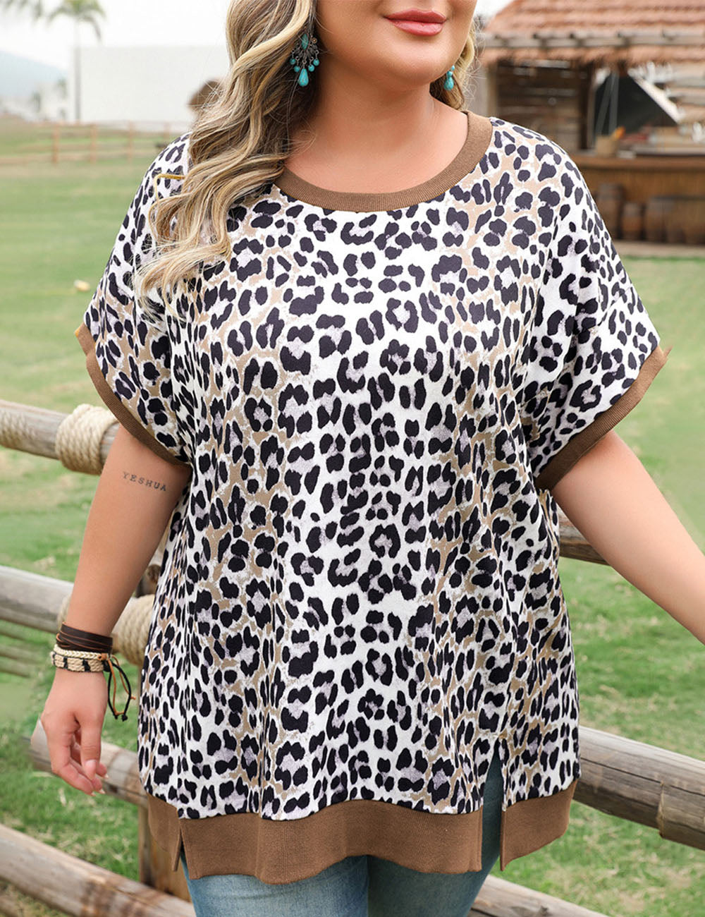 Women_Plus_Size_Khaki_Leopard_Short_Sleeve_Top_PRUSES_8