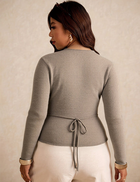 Women Plus Size Ribbed Knit with Shell Buttons