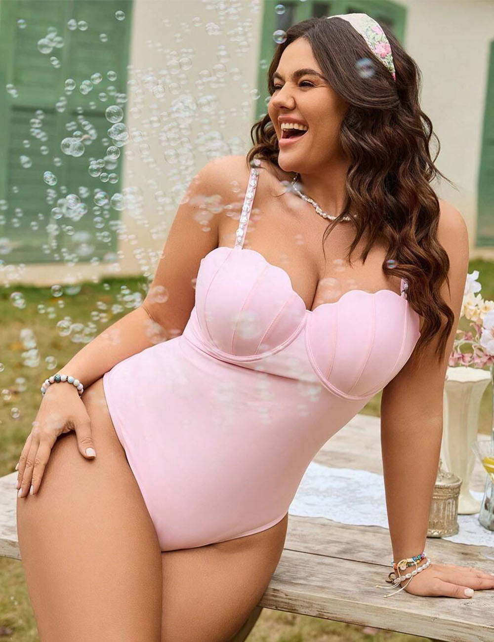 Women_Plus_Size_Shell_Molded_Cup_One-Piece_Swimsuit_5