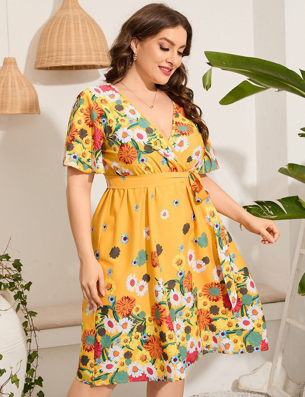 Women_Plus_Size_V-Neck_Floral_Lace-Up_Dress_PRUSES_2