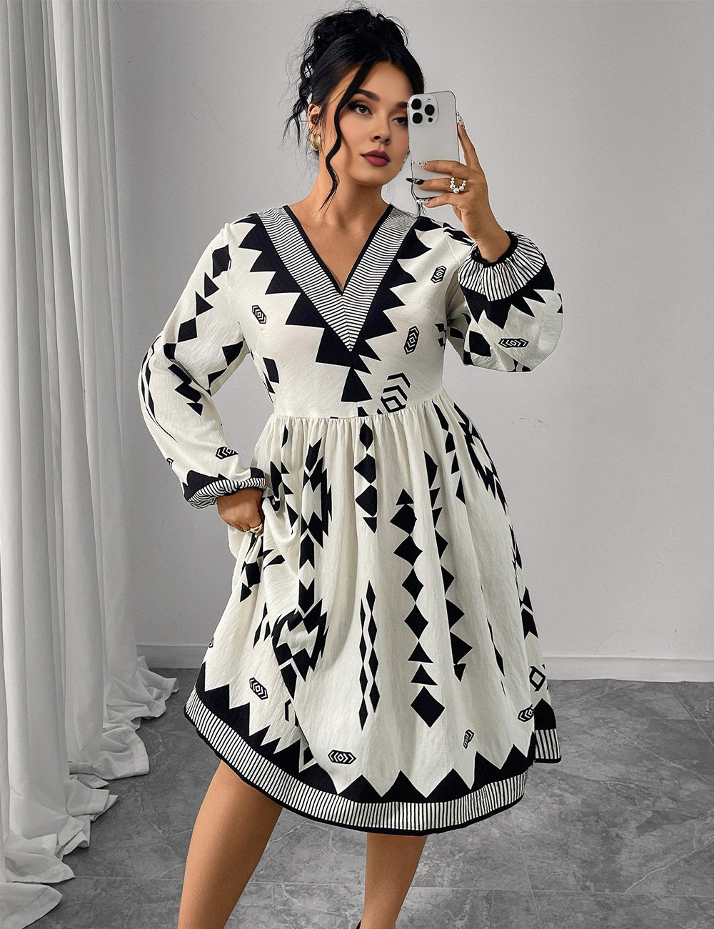 Women Plus Size V-Neck Puff Sleeve Printed Midi Dress