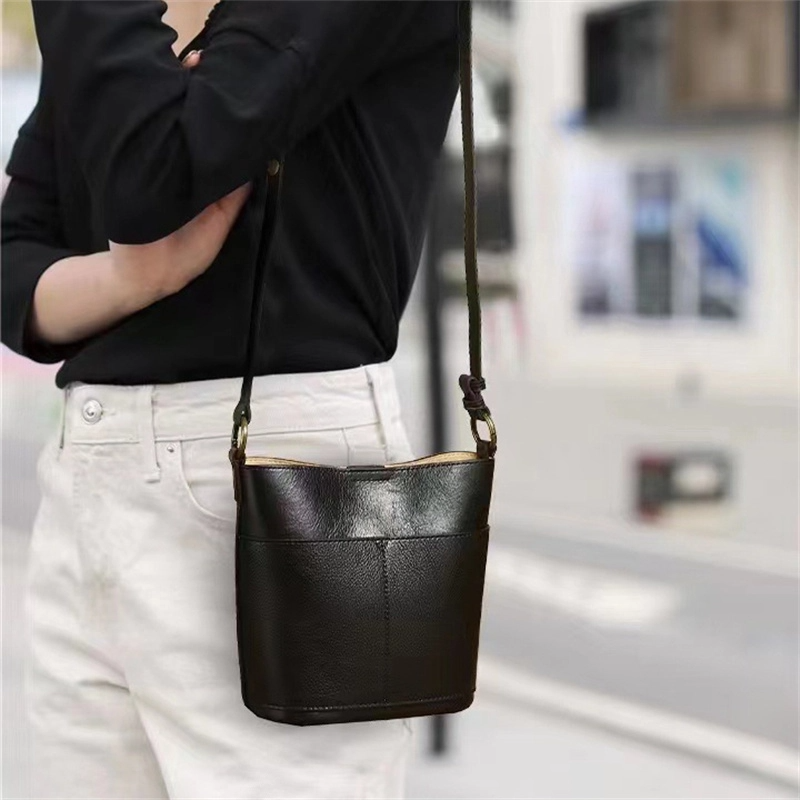 Women's Black Retro Leather Shoulder Mini Bucket Bags-2