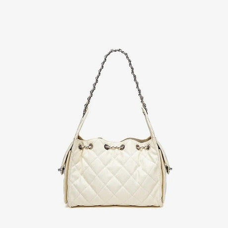 Quilted handbag with a chain strap 