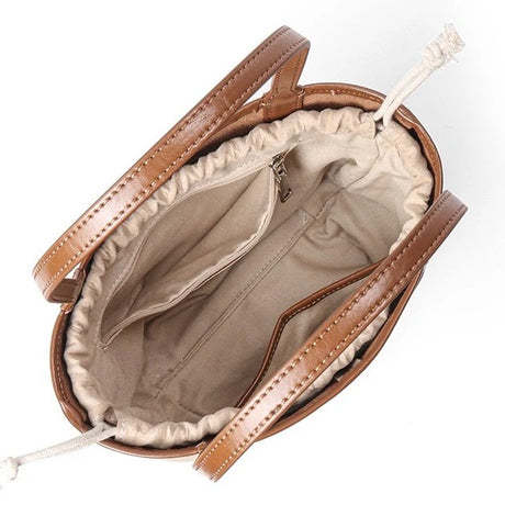  leather handbag with beige interior 