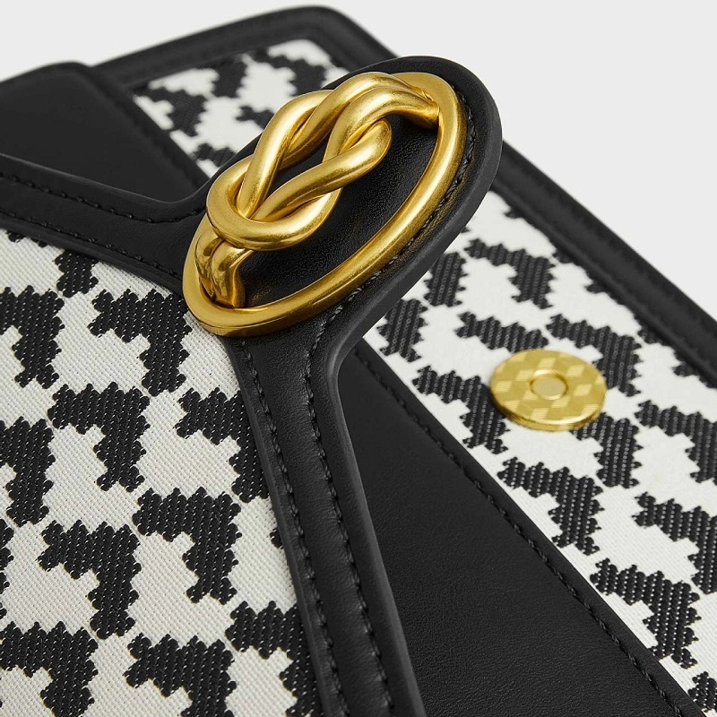 black_and_white_embroidery_heart_printed_flap_square_chain_shoulder_bags_10