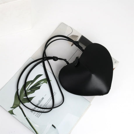 black_leather_heart_zipper_crossbody_mini_bags_10