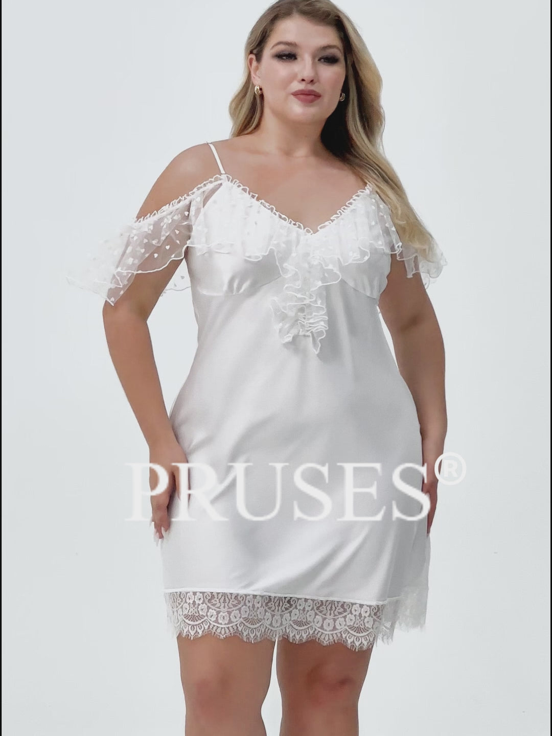 Women Plus Size White Ruffle Sleeve Lace Trim Nightgown pruses vedio