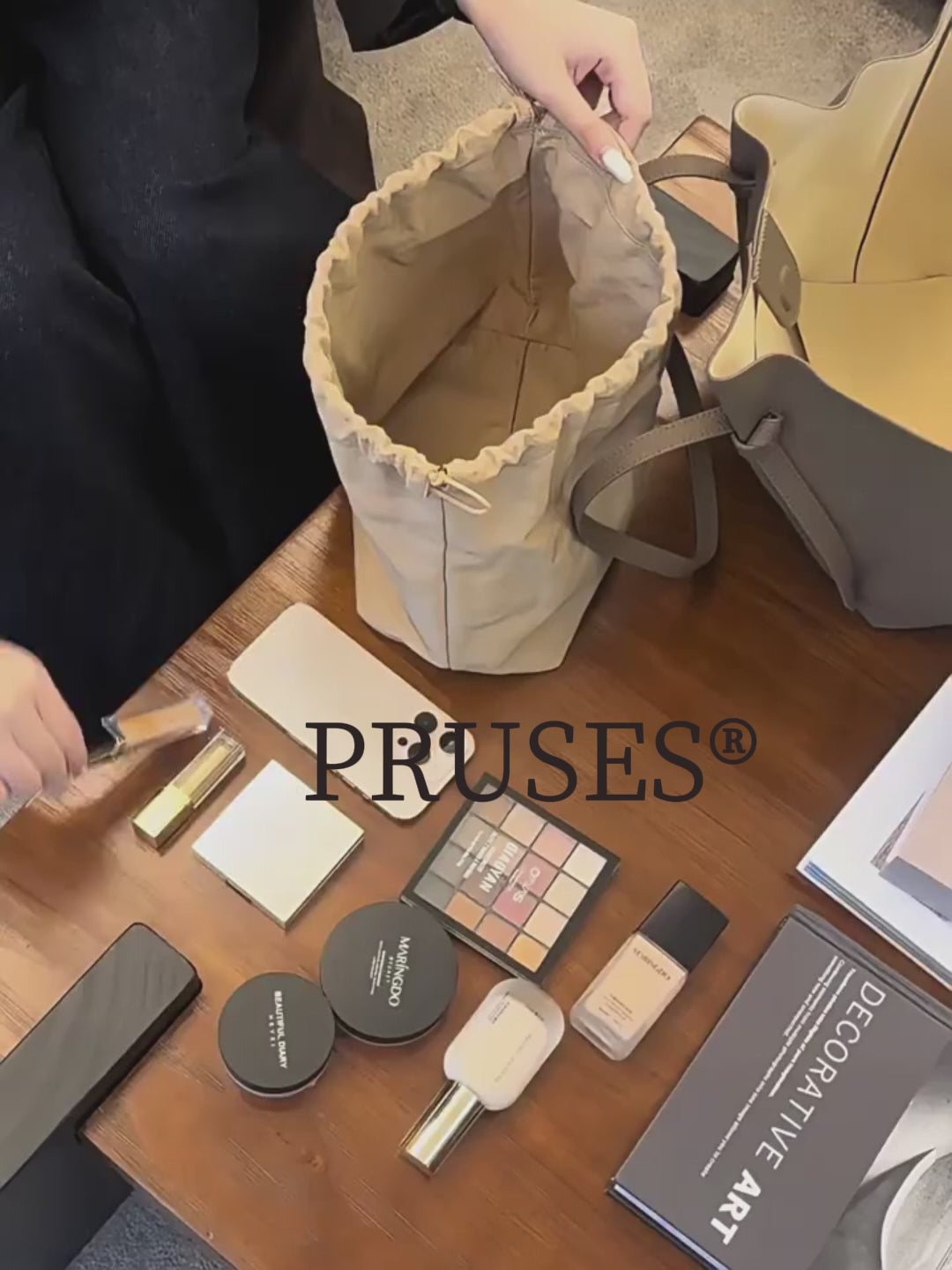 Womens Genuine Leather Large Capacity Bat Tote Bag PRUSES vedio