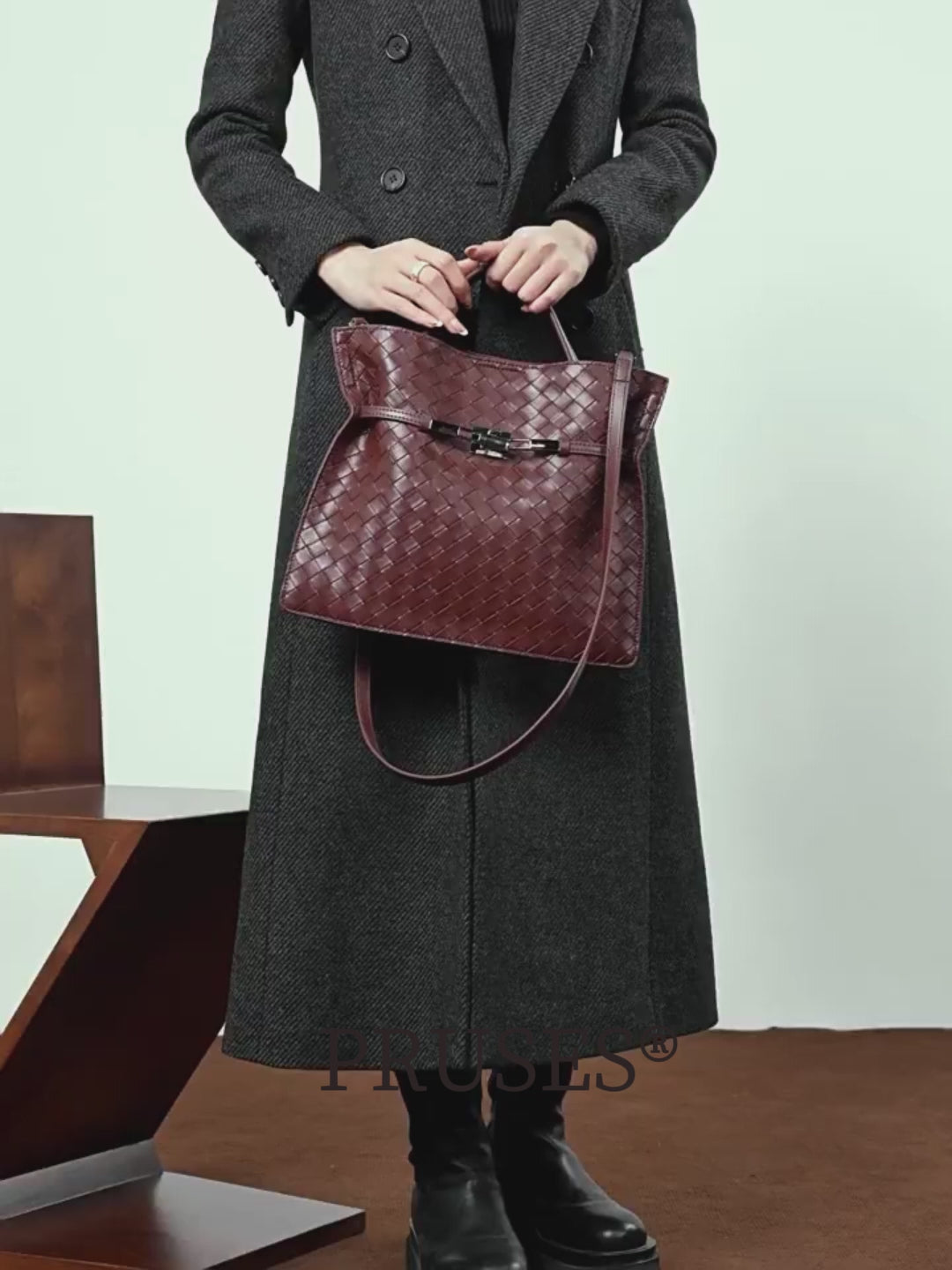 Womens Genuine Leather Woven Lock Handbag detail PRUSES vedio