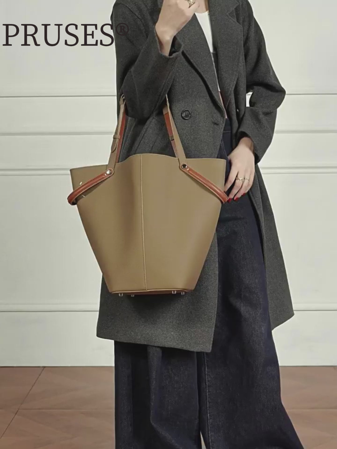 Women's Genuine Leather Large Capacity Bucket Bag detail PRUSES vedio