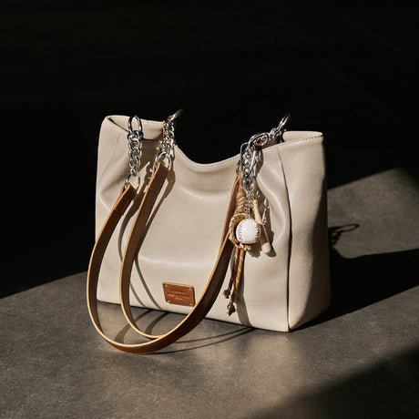 Women Luxury Large Chain Shoulder Tote Bag | PRUSES - PRUSES