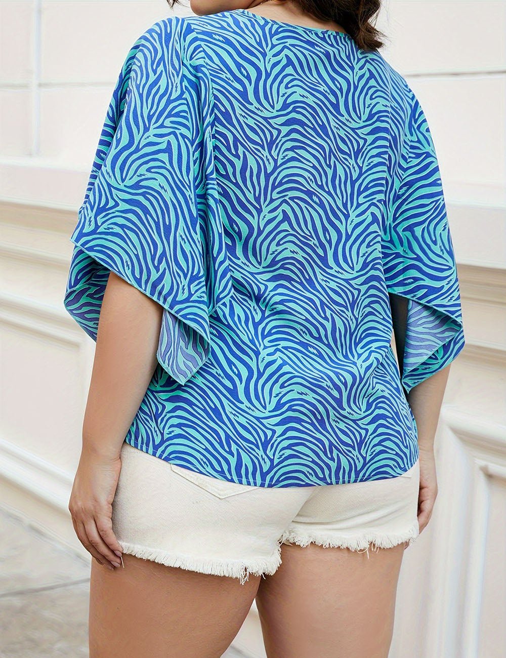 Women Plus Size Blue Wave Print Loose Top | PRUSES - PRUSES