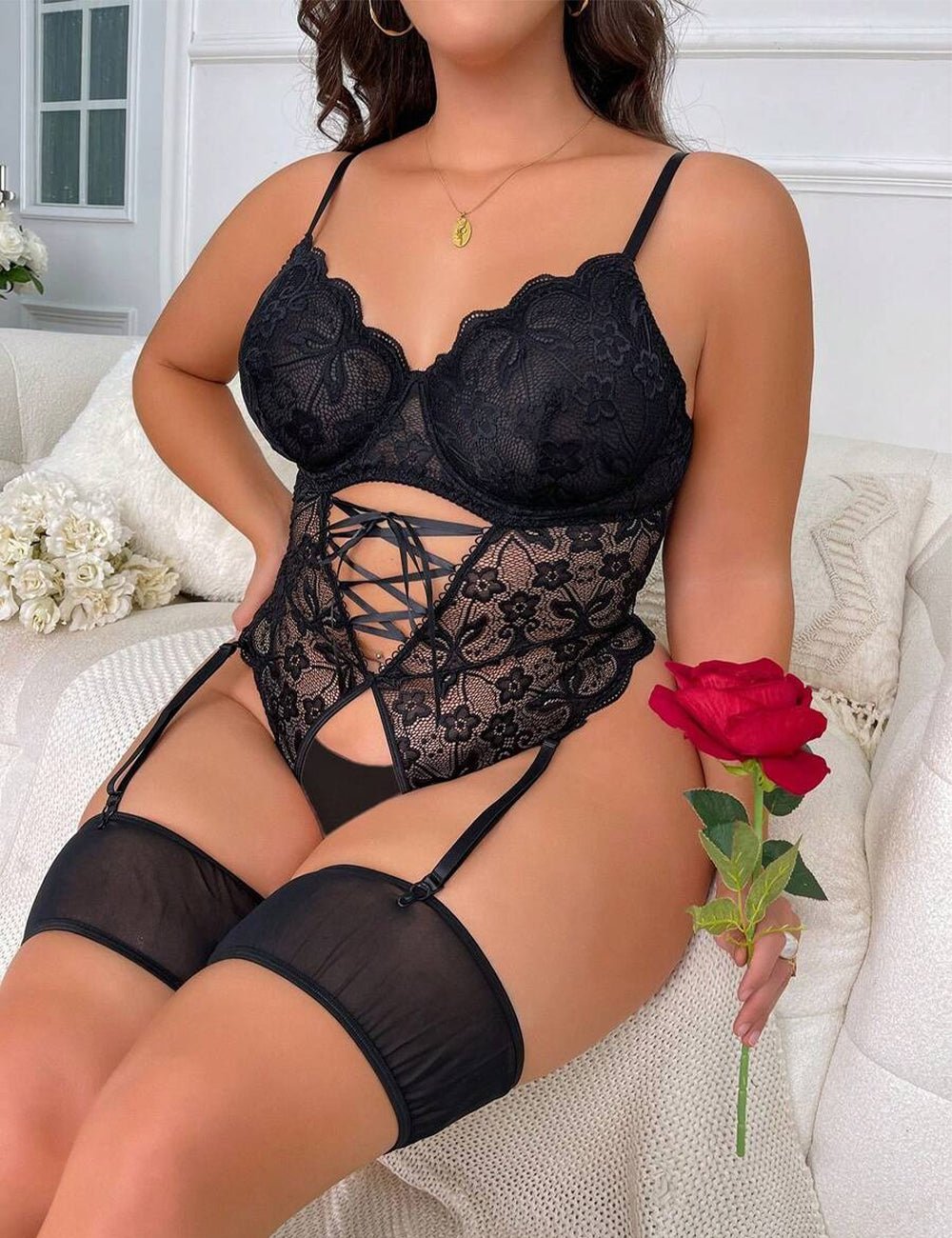Women Plus Size Floral Lace Scallop Trim Garter Bustier Set - PRUSES