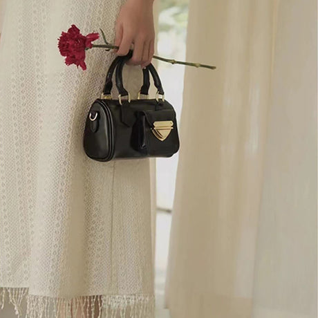 women_s_black_leather_mini_handbags_zipper_shoulder_bag