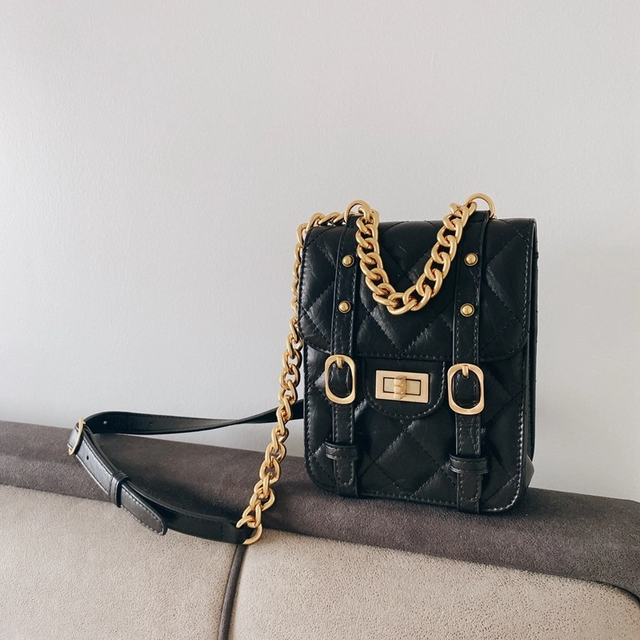 women_s_black_leather_quttied_bag_large_size_with_chain