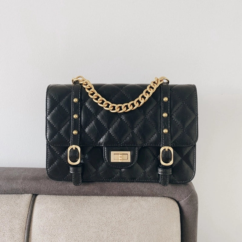 women_s_black_leather_quttied_bag_large_size_with_chain_8