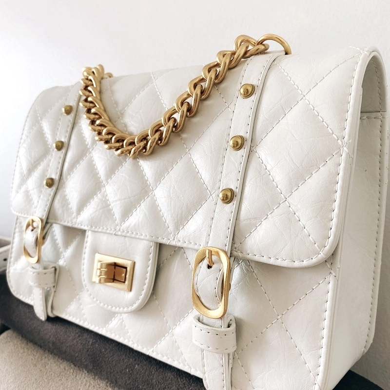 women_s_white_leather_quttied_bag_large_size_with_chain_2